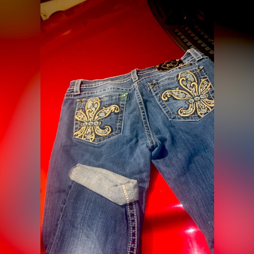 Miss me Capris. 🤍
